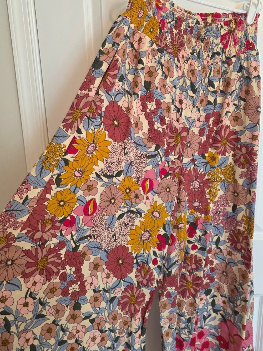 70's Pink Floral Style High Waisted Wide Leg Pants - Size Medium - Picture 3 of 7